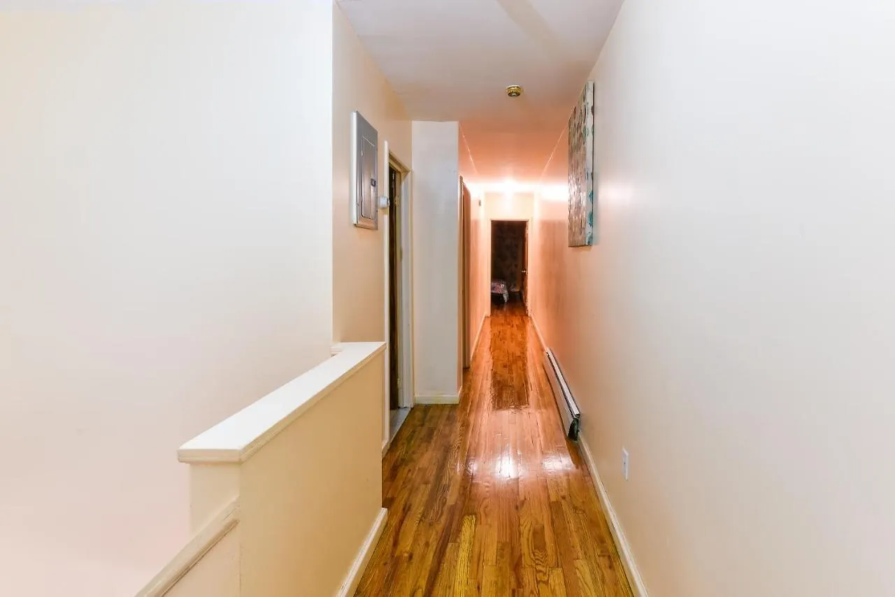 Brooklyn Blue Ridge Manor: Exquisite 4 Bedroom, 2.5 Bathrooms With A Home Appeal New York 0*,  United States