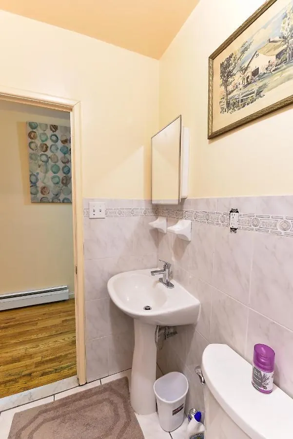 Brooklyn Blue Ridge Manor: Exquisite 4 Bedroom, 2.5 Bathrooms With A Home Appeal New York Apartment